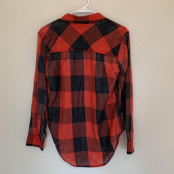 Nollie Women’s XS Oversized Faded Plaid Button Down - Picture 4 of 4